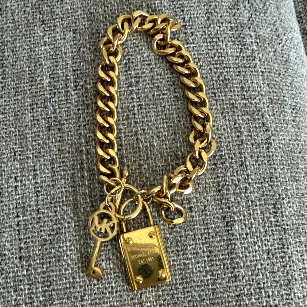 Michael Kors Gold Chain Bracelet with Padlock and Key Charms - Picture 1 of 4
